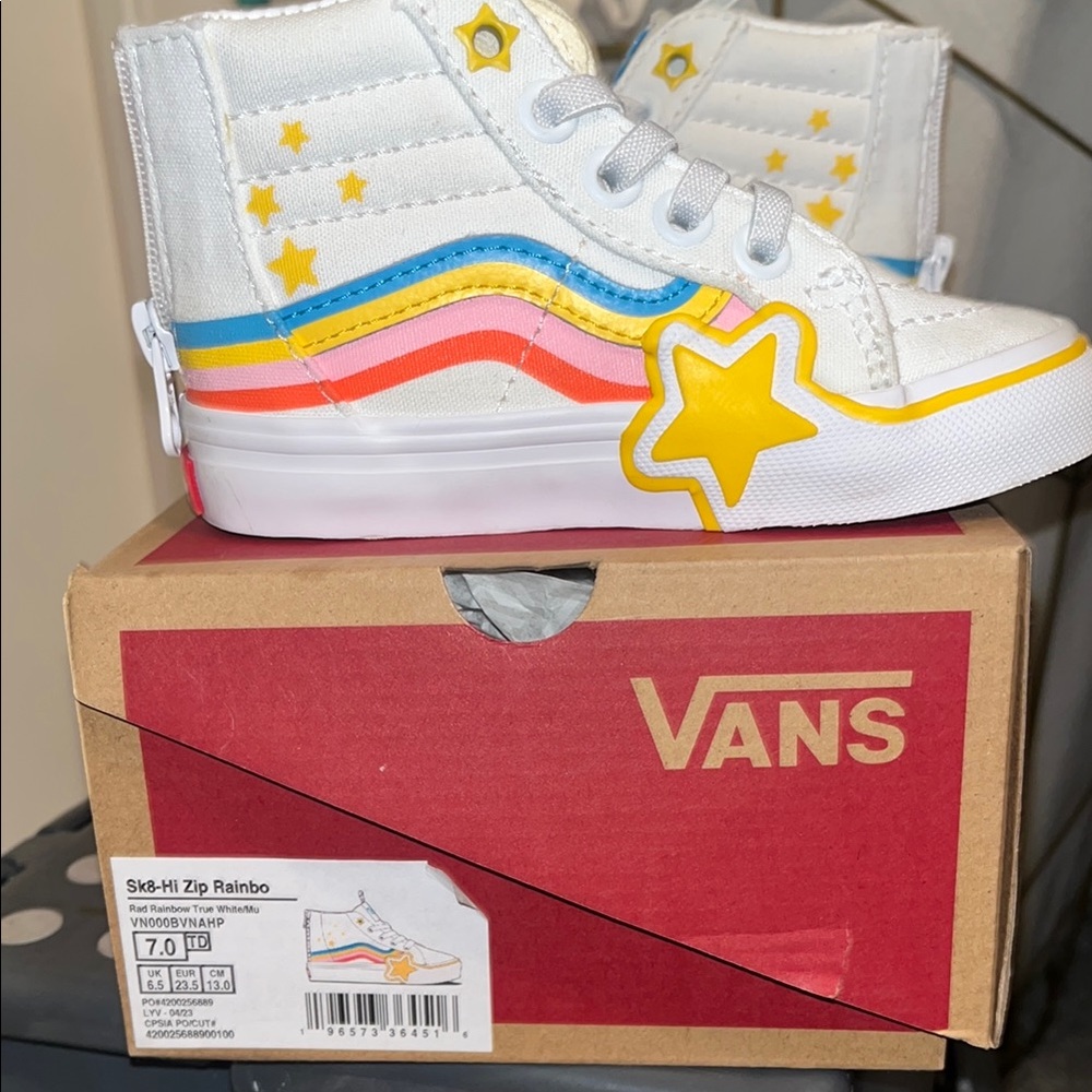 Vans White and Yellow Sneakers with Star Accents